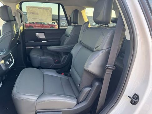 New 2026 Ford Expedition Active image 16