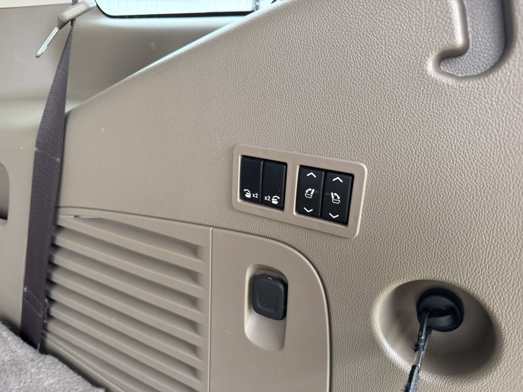 Used 2019 Chevrolet Tahoe Premier AWD/4WD image 30