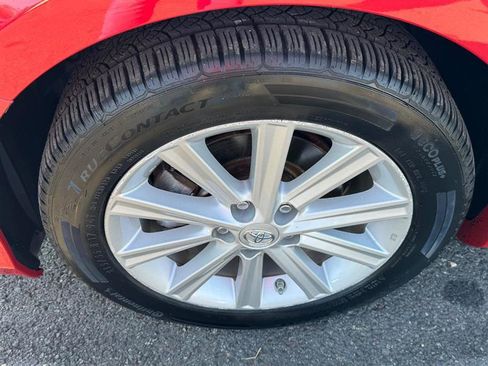 Used 2012 Toyota Camry XLE image 26