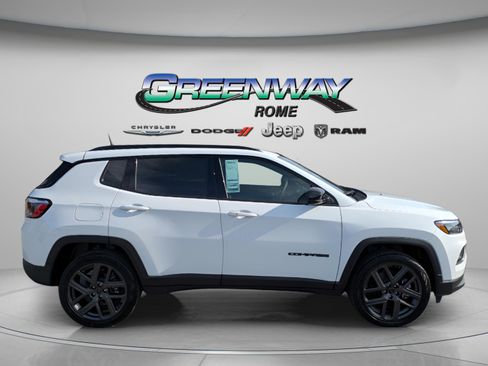 New 2026 Jeep Compass Latitude w/ Sun and Sound Group image 8