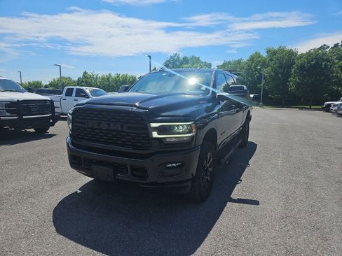 Used 2022 RAM 2500 Big Horn w/ Level B Equipment Group AWD/4WD image 3