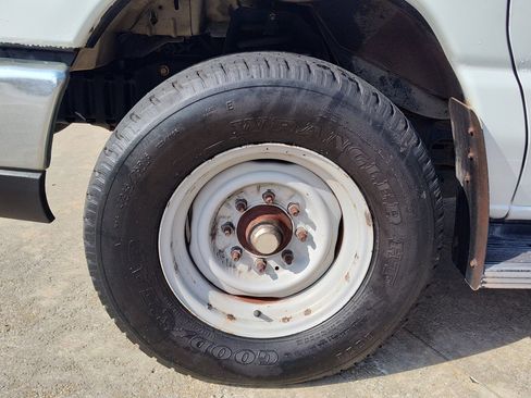 Used 2013 Ford E-250 and Econoline 250 Extended w/ Premium Van Group image 10