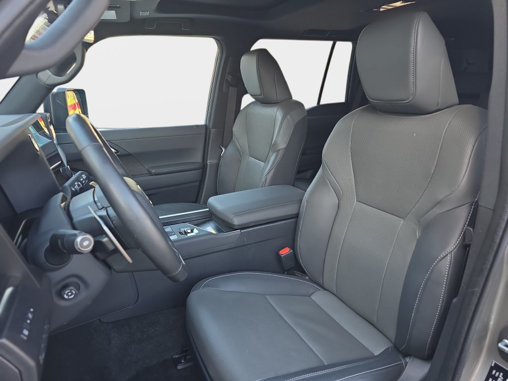 Certified 2024 Lexus GX 550 w/ Cold Area Package AWD/4WD image 19