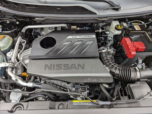 Certified 2022 Nissan Rogue Platinum w/ Head-Up Display Package image 23