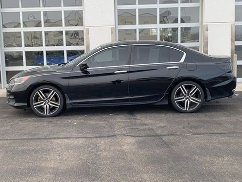 Used 2016 Honda Accord Sport image 2