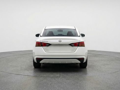 Used 2025 Nissan Altima 2.5 SV FWD image 7