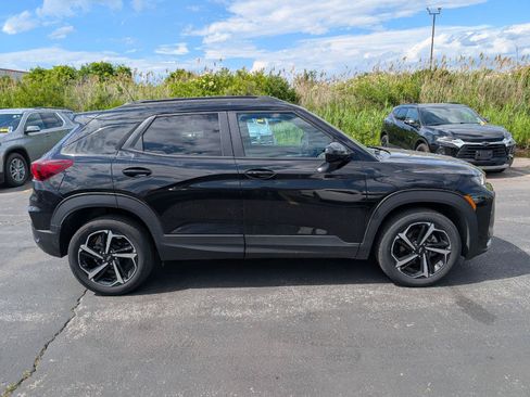 Used 2023 Chevrolet TrailBlazer RS w/ Convenience Package FWD image 9