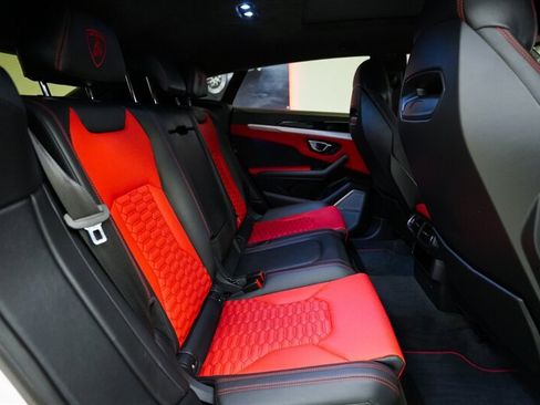 Used 2021 Lamborghini Urus AWD/4WD image 22