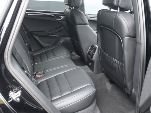 New 2026 Porsche Macan image 14