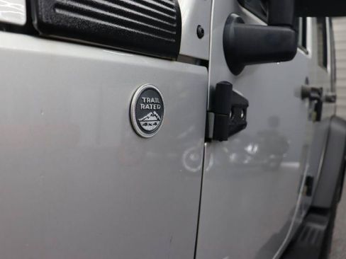 Used 2012 Jeep Wrangler Unlimited Sport AWD/4WD image 7