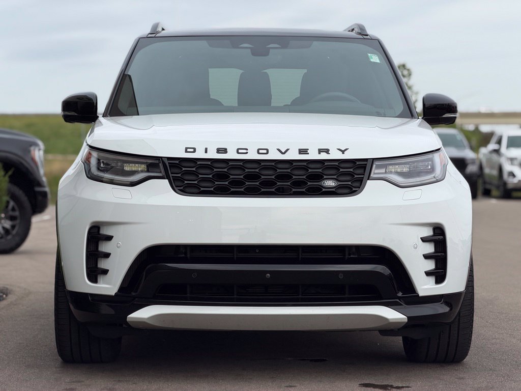 Used 2024 Land Rover Discovery Dynamic SE AWD/4WD image 7