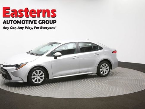 Used 2023 Toyota Corolla LE FWD image 57