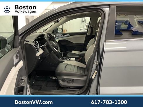 Used 2025 Volkswagen Taos SEL w/ Black Wheel Plus Package image 10