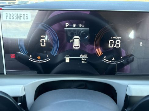 New 2026 Hyundai Tucson SE image 17