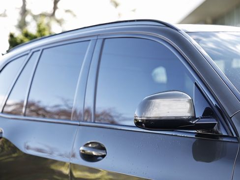 Used 2022 BMW X5 xDrive40i w/ M Sport Package image 3