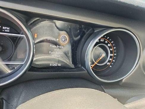 Used 2018 Jeep Wrangler Unlimited Sport S AWD/4WD image 9