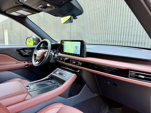New 2026 Lincoln Aviator Reserve AWD/4WD image 31