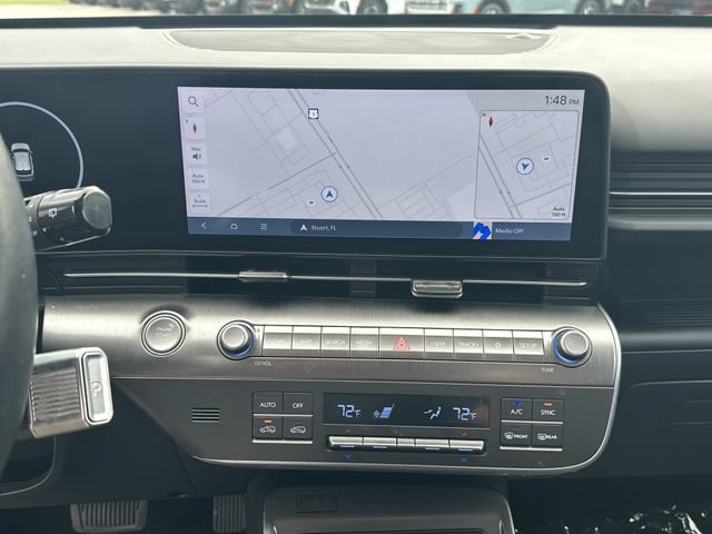 Certified 2025 Hyundai Kona SEL AWD/4WD image 16