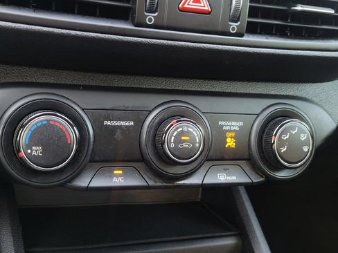 Used 2021 Kia Forte Sedan image 15