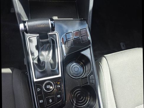 Used 2024 Kia Sportage LX FWD image 19