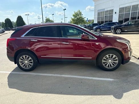 Used 2017 Cadillac XT5 Luxury w/ Driver Awareness Package FWD image 3