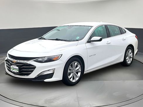 Used 2024 Chevrolet Malibu LT FWD image 3