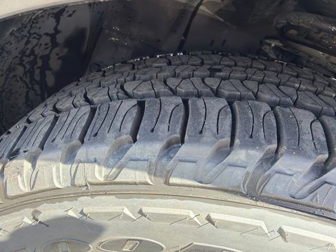 Used 2017 Chevrolet Traverse LT AWD/4WD image 10