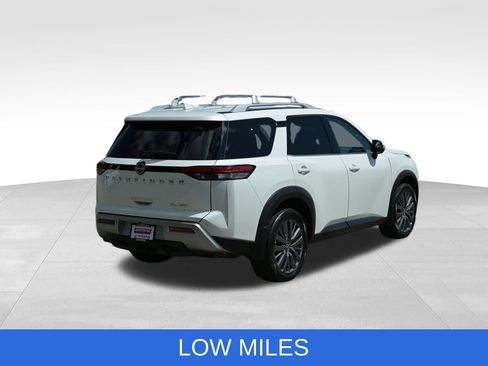 Used 2023 Nissan Pathfinder SL w/ SL Premium Package AWD/4WD image 11