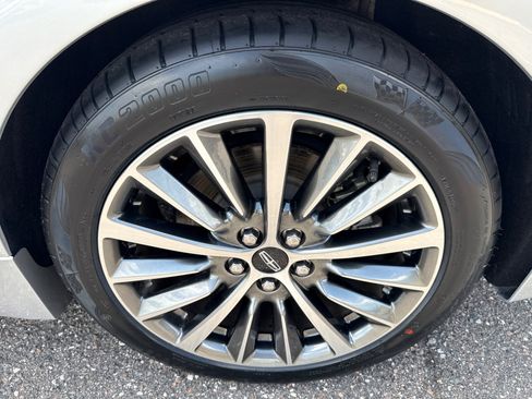 Used 2018 Lincoln MKZ Premiere image 10