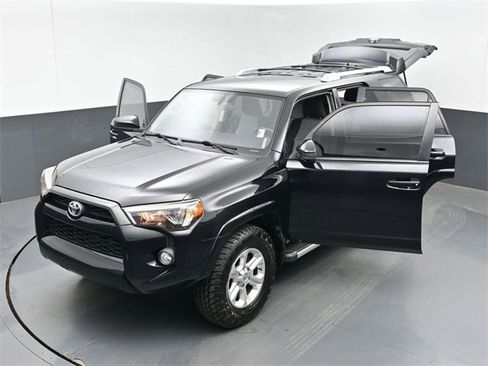 Used 2016 Toyota 4Runner SR5 image 55