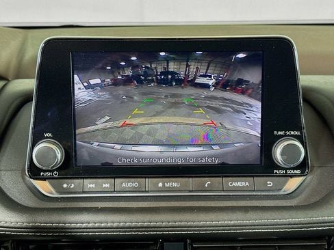 Used 2023 Nissan Rogue SV w/ SV Premium Package image 15