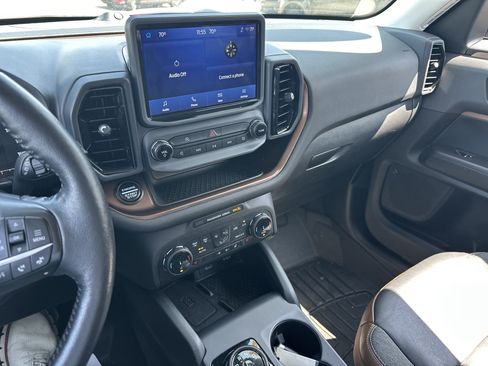 Used 2022 Ford Bronco Sport Outer Banks w/ Tech Package AWD/4WD image 4