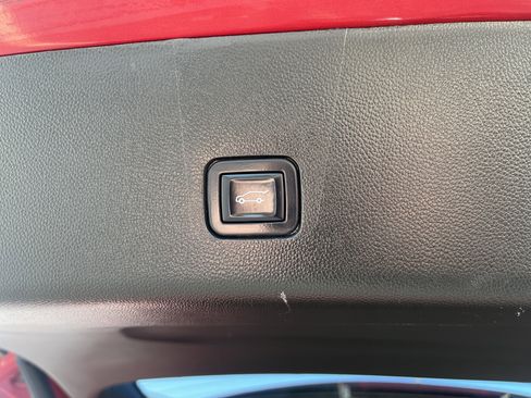 Used 2022 Chevrolet Traverse High Country w/ LPO, Floor Liner Package image 24