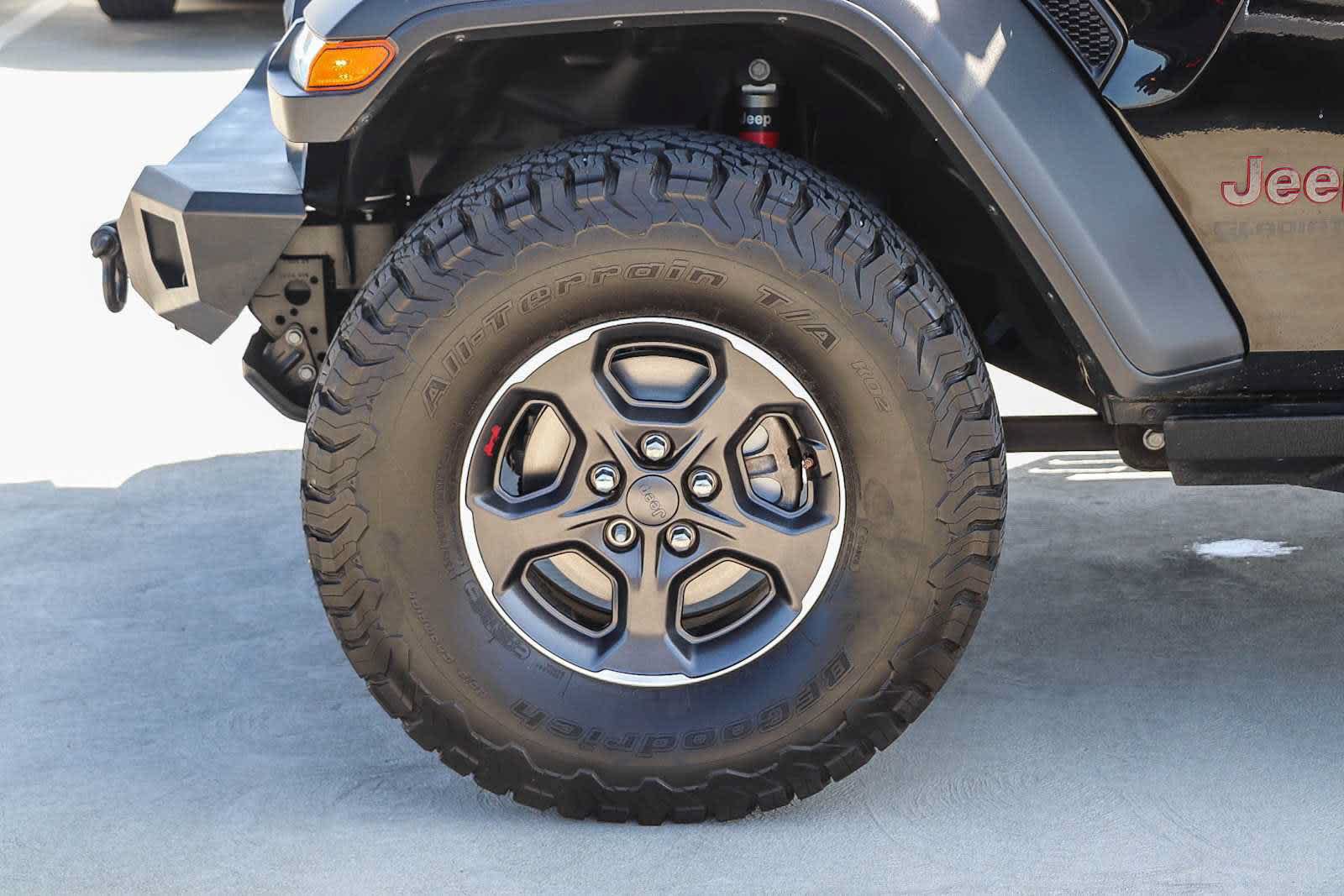 Used 2020 Jeep Gladiator Rubicon w/ Trailer Tow Package AWD/4WD image 6