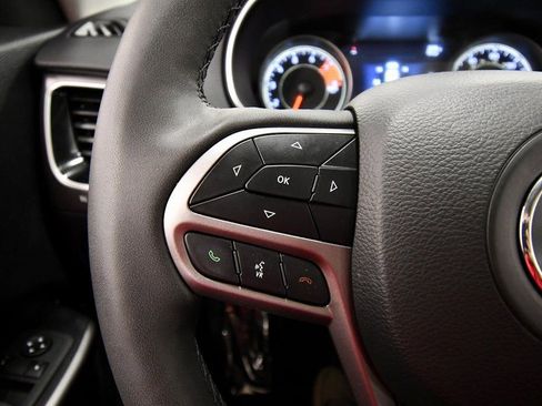 Used 2022 Jeep Cherokee Limited w/ Mopar Interior Package image 20