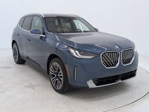 Used 2025 BMW X3 xDrive30i w/ Premium Package image 17