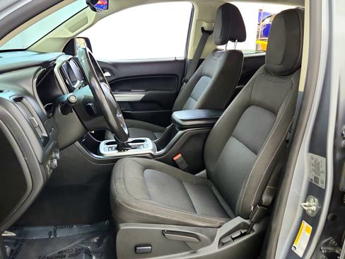 Used 2022 Chevrolet Colorado LT w/ LT Convenience Package AWD/4WD image 21