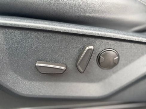Used 2025 Ford F150 Lariat AWD/4WD image 20