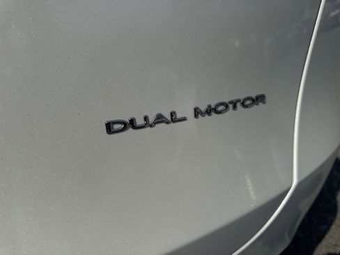 Used 2025 Tesla Model Y Long Range image 32