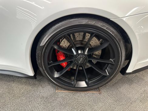 Used 2018 Porsche 911 GT3 image 31
