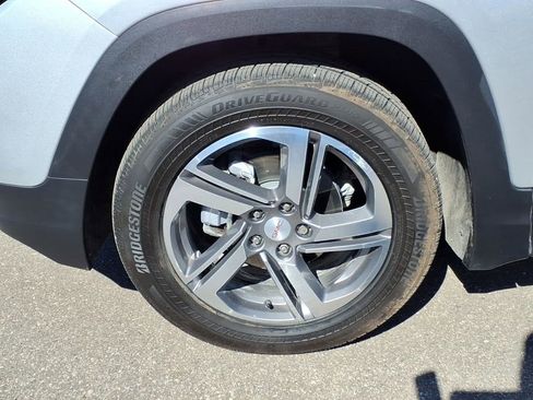Used 2021 GMC Terrain SLT w/ LPO, Floor Liner Package AWD/4WD image 9