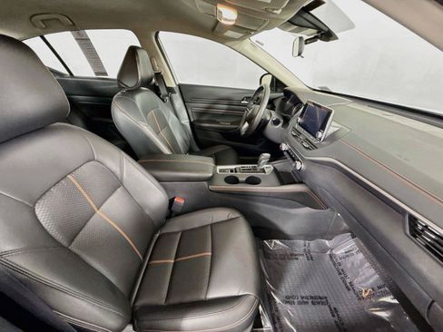 Used 2022 Nissan Altima 2.5 SR AWD/4WD image 38