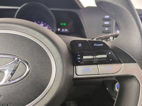 Used 2023 Hyundai Elantra SEL FWD image 29