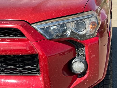 Used 2018 Toyota 4Runner 4WD image 11