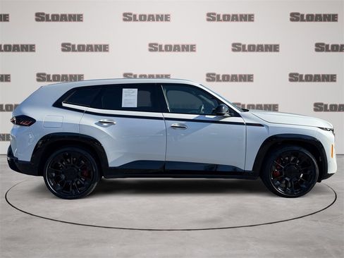 Certified 2026 BMW XM Label Red image 6