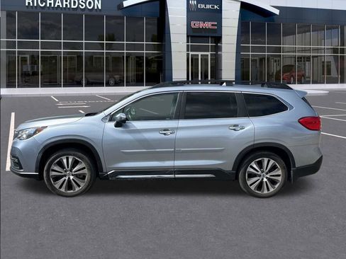 Used 2022 Subaru Ascent Touring AWD/4WD image 2