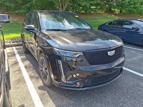 Used 2024 Cadillac XT6 Sport w/ LPO, ONYX Package AWD/4WD image 3