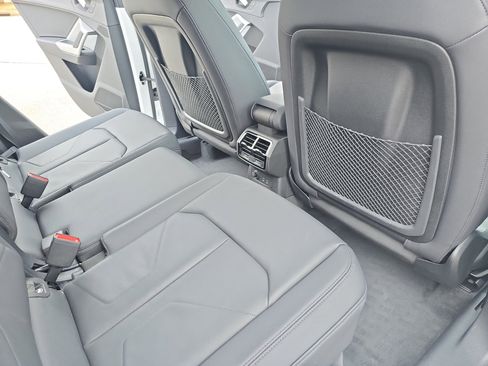 Certified 2025 Audi Q3 2.0T Premium w/ Convenience Package image 11