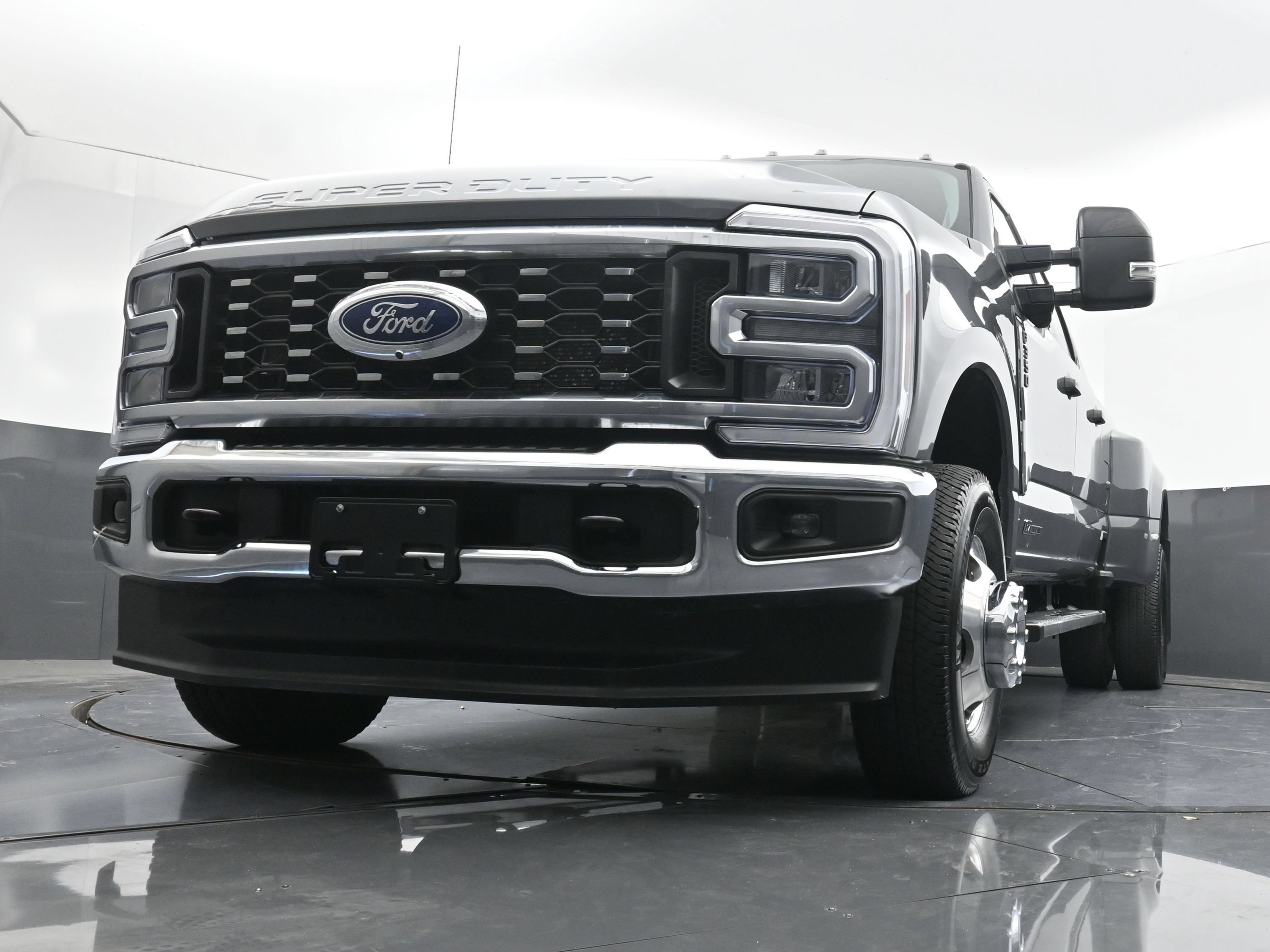Used 2024 Ford F350 Lariat w/ FX4 Off-Road Package AWD/4WD image 26