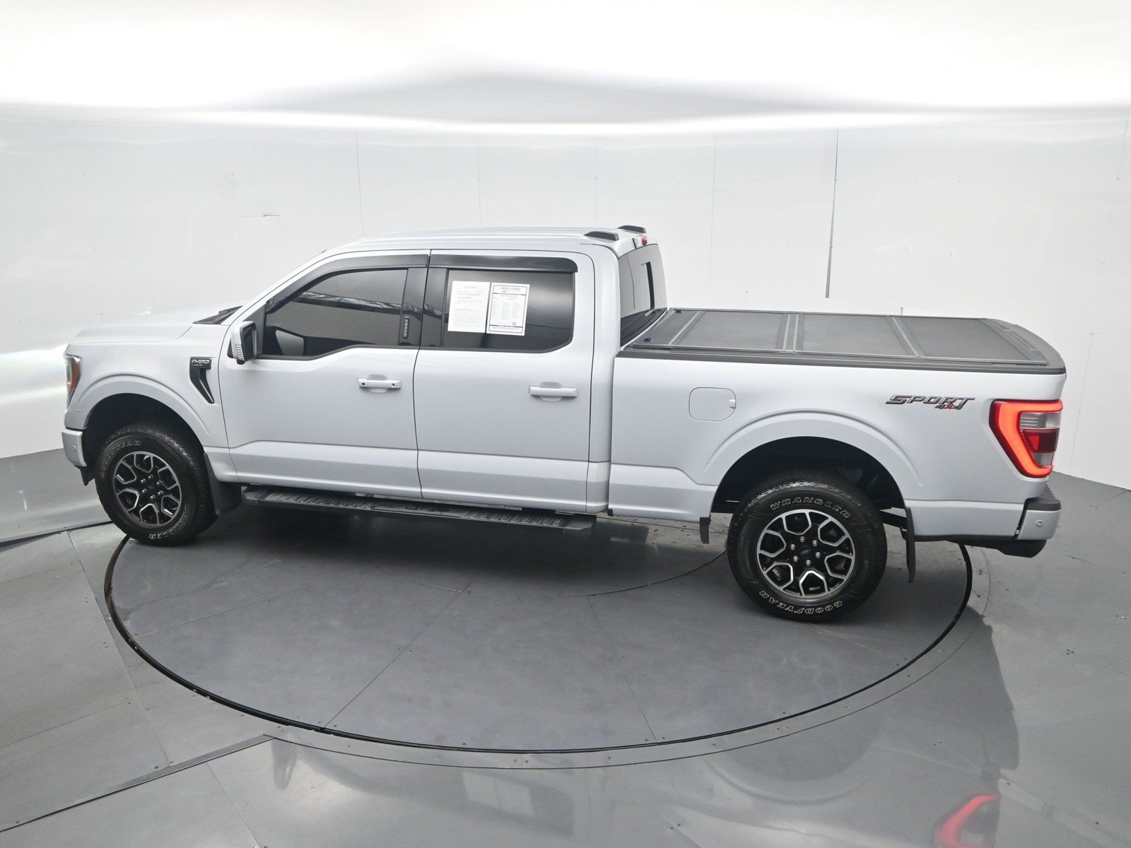 Used 2021 Ford F150 Lariat w/ Equipment Group 502A High AWD/4WD image 40